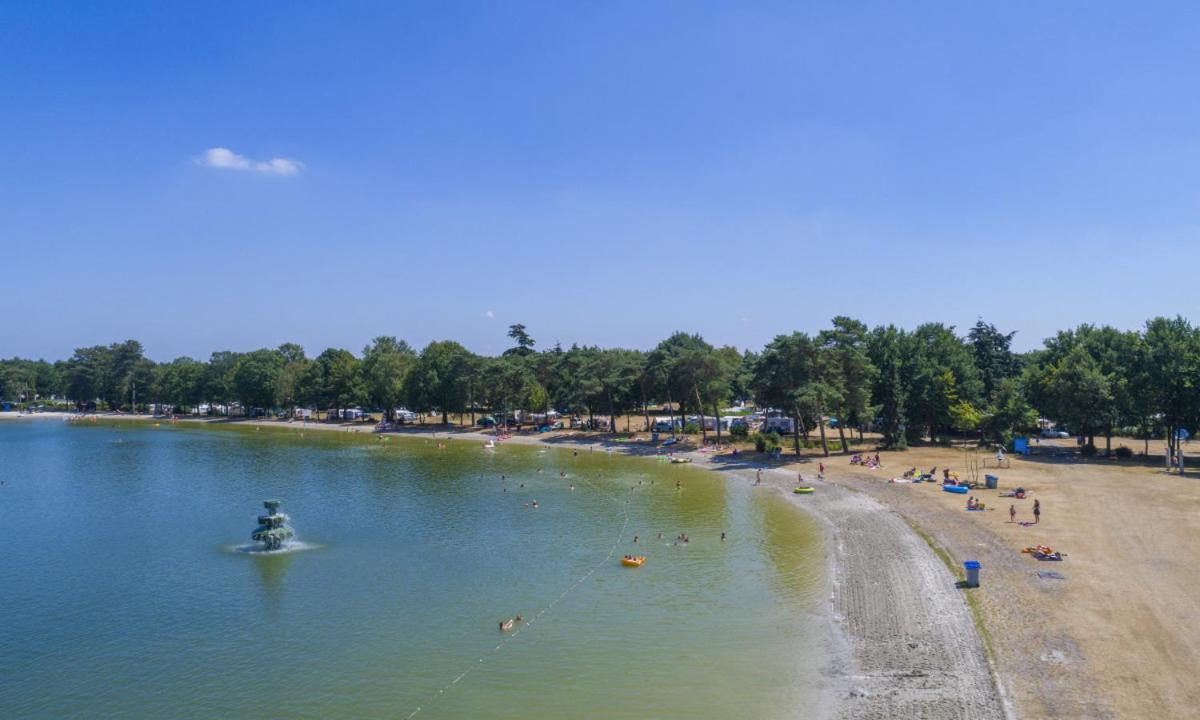 Vakantiepark De Bergen Wanroij - Safaritent ภายนอก รูปภาพ
