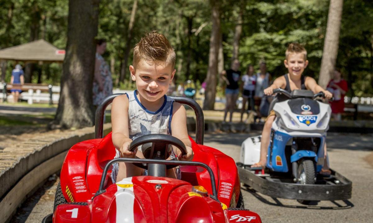 Vakantiepark De Bergen Wanroij - Safaritent ภายนอก รูปภาพ